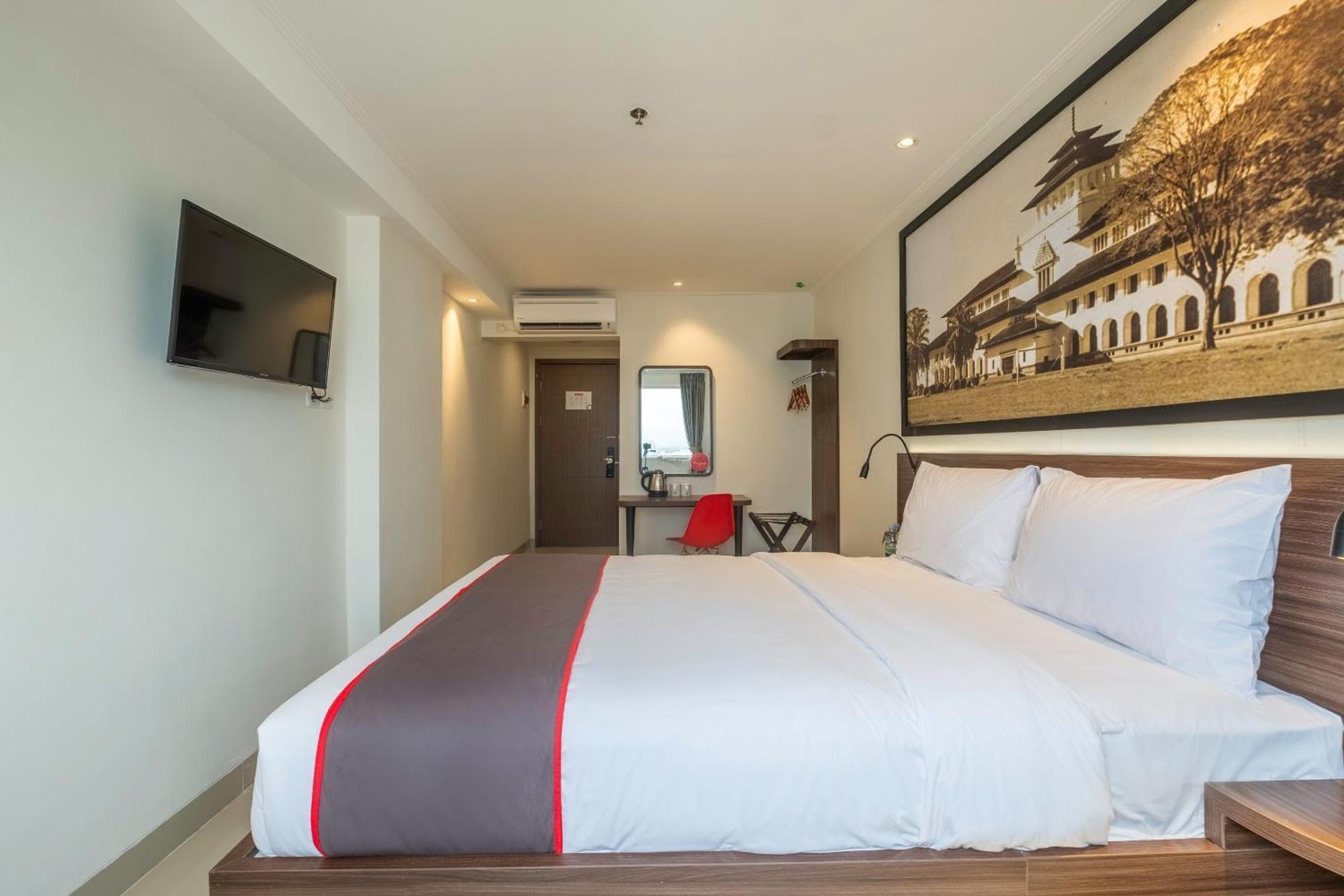 Super Oyo Collection O Hotel Pasar Baru Heritage Bandung Eksteriør billede