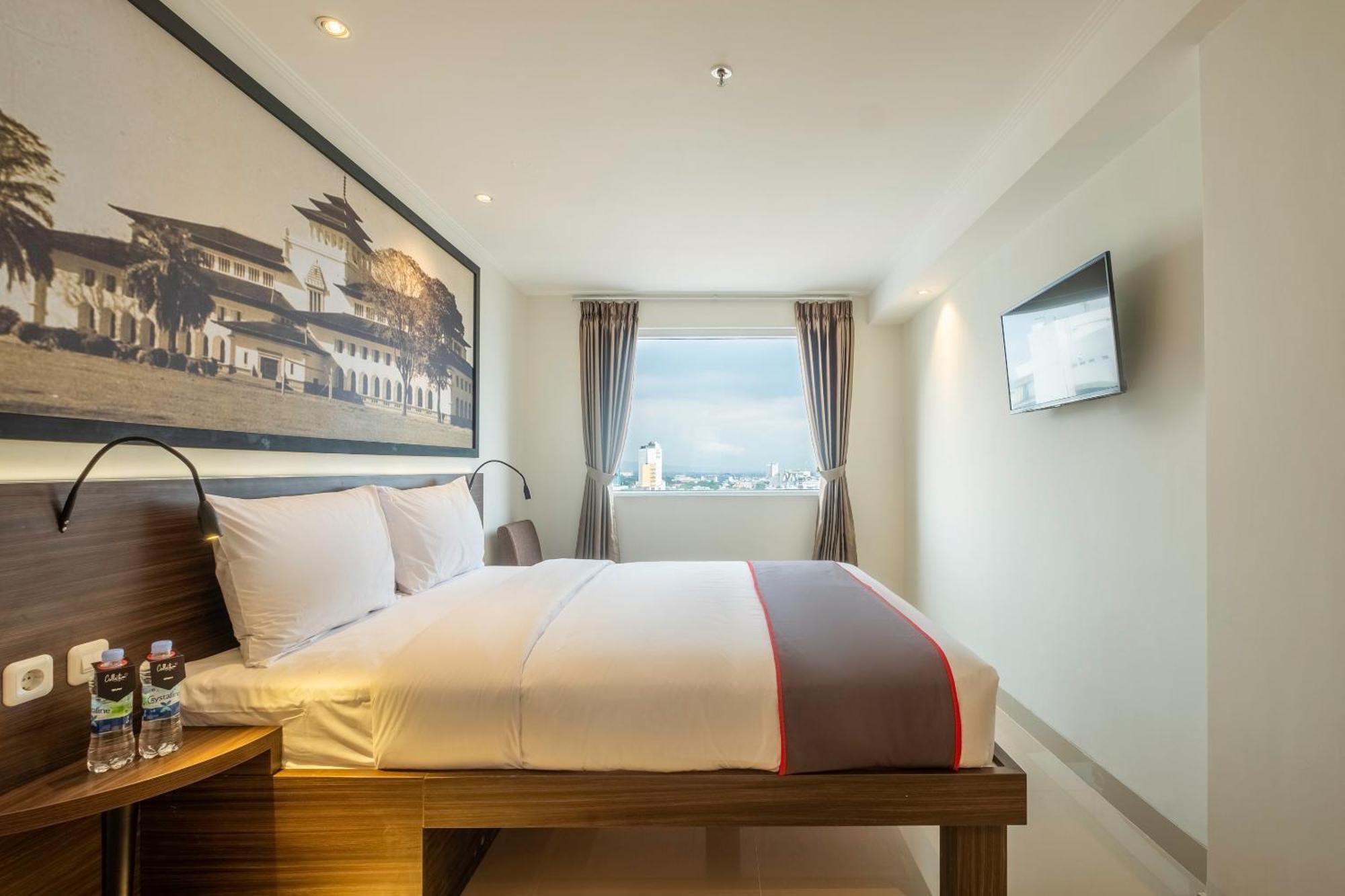 Super Oyo Collection O Hotel Pasar Baru Heritage Bandung Eksteriør billede