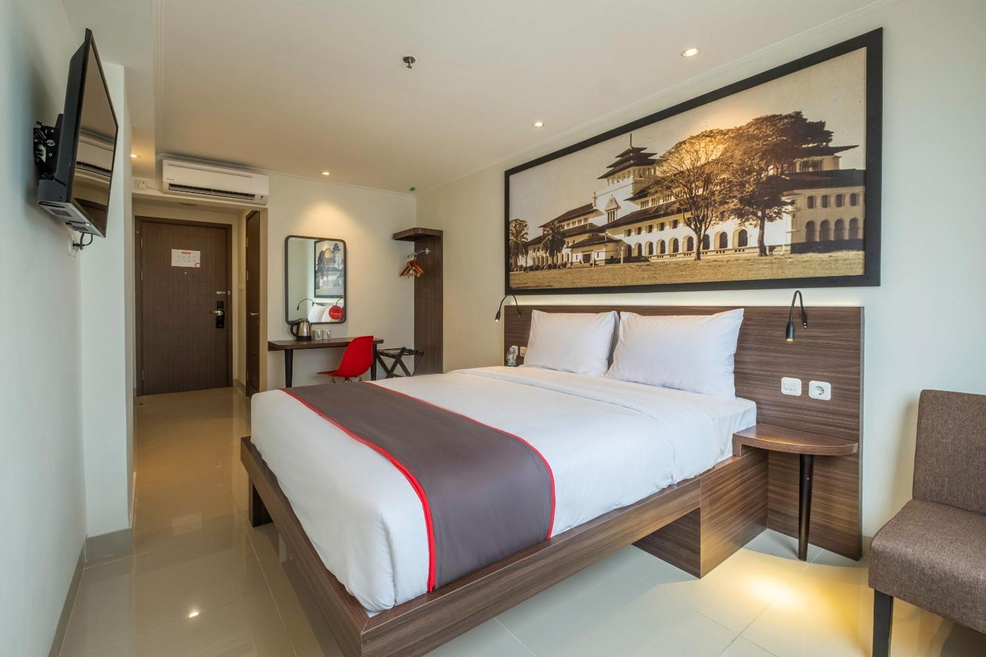 Super Oyo Collection O Hotel Pasar Baru Heritage Bandung Eksteriør billede