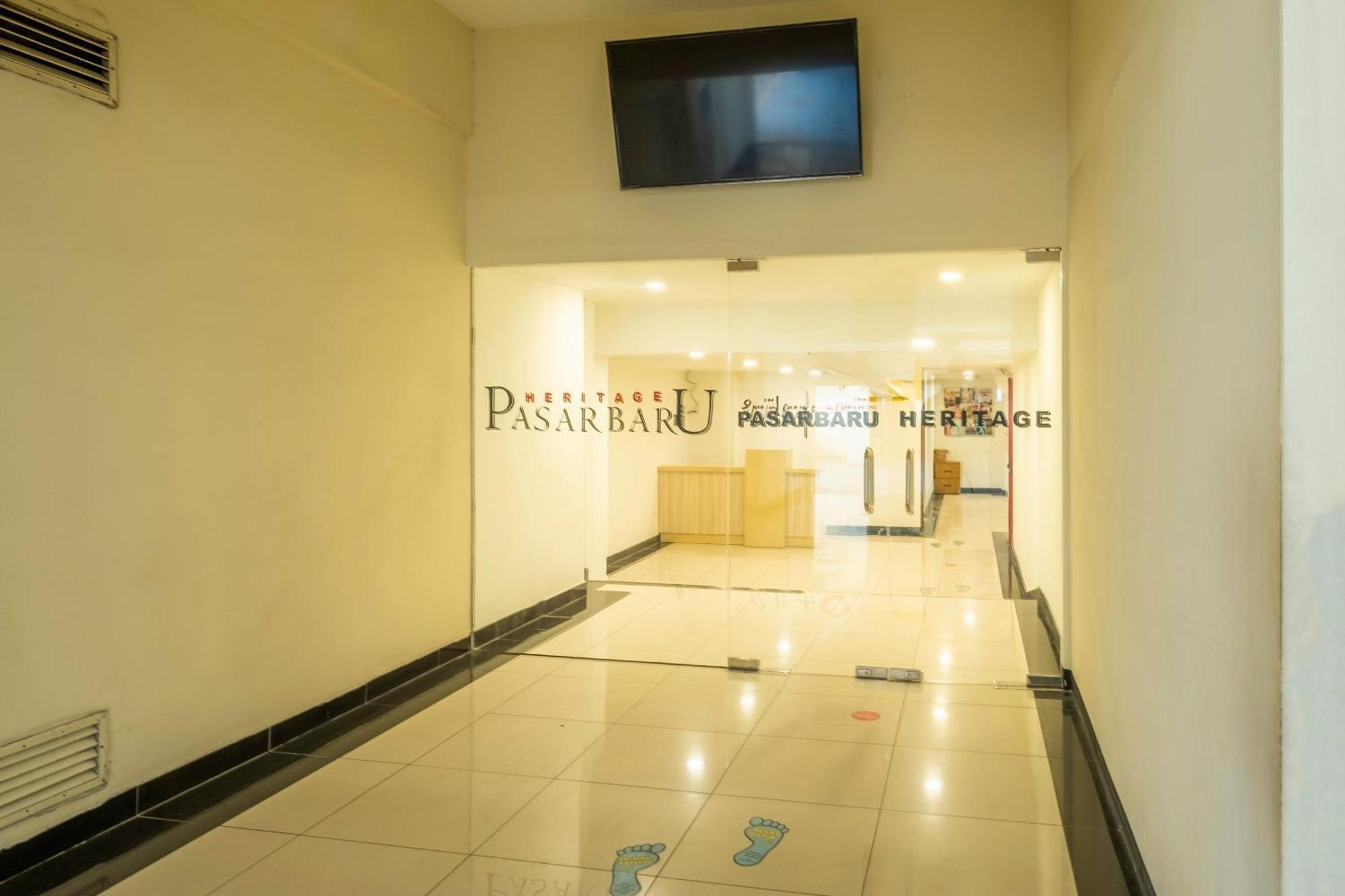 Super Oyo Collection O Hotel Pasar Baru Heritage Bandung Eksteriør billede